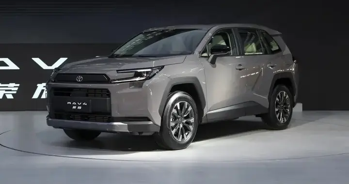 一汽丰田RAV4荣放双擎值得拥有嘛