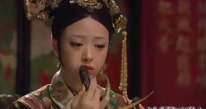 盘点一下甄嬛传中华妃让人心碎的瞬间：欢宜如梦要比菀菀类卿还惨