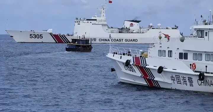 百年难遇！菲律宾20舰强闯实弹禁区！想逼中方开第一枪？