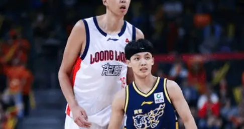 里程碑，徐杰CBA历史总助攻超越王仕鹏，升入宏远队史第二位