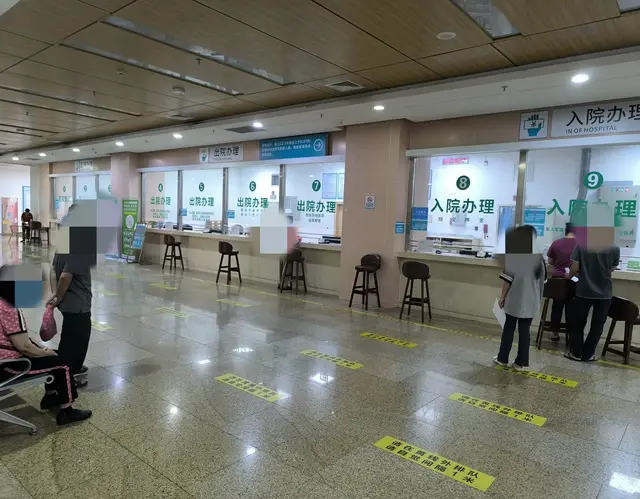 天天喊公立医院，公益性，但是直接面对的是钱，谁来买单？