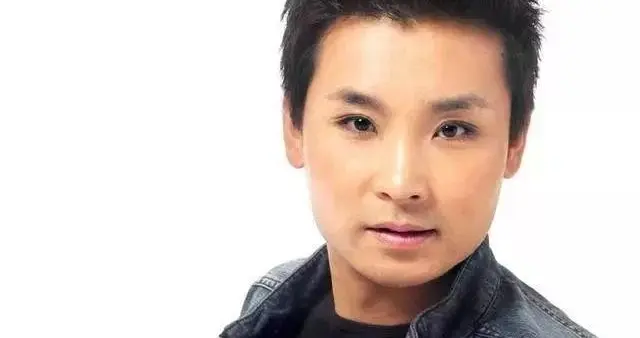 “孝子”刘和刚：娶世界小姐一家幸福美满，孝敬父母也是我的福分