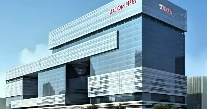 京东2025，有矛盾的成绩单