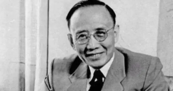 新婚夜转身离开后，她等了他六十八年