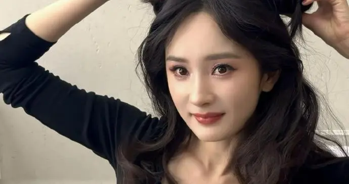 杨幂工作记录美图