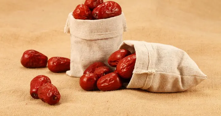 专家警告：每天吃一颗红枣，就等于给心脏“踩刹车”？真相来了