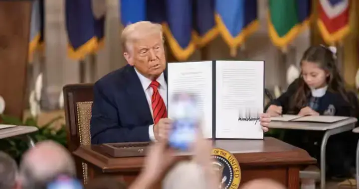 特朗普为什么要入侵格陵兰岛。这里面藏着什么秘密？