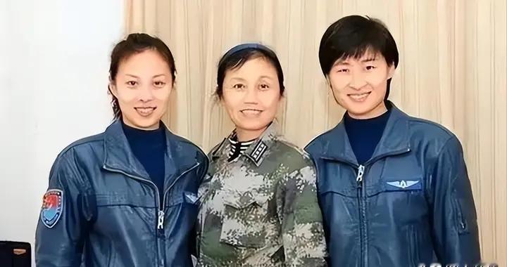 中国第一位女航天员：为上太空8年没敢生孩子,出征前给丈夫留遗言