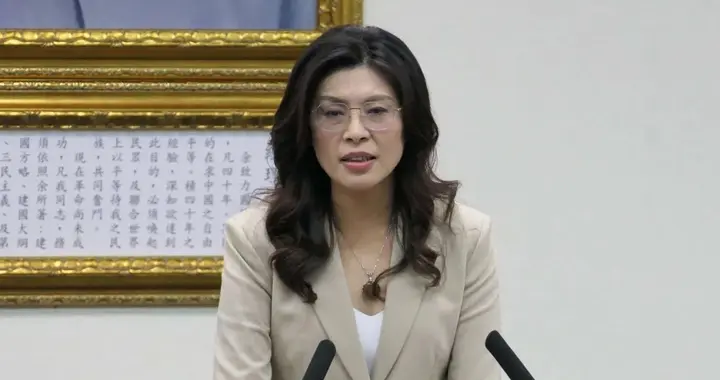 郑丽文怪招“亮剑”直击“要害”，以正压邪，必将夺回主动权