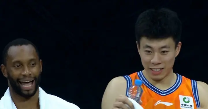 上海101-78香港金牛，王哲林18+7，张镇麟6分6板2封盖，弗格19分