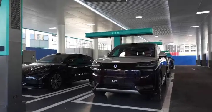 比亚迪闪充发布，为什么蔚来被逼到墙角？蔚来到底有没有未来？