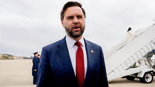 西门吹雪：今天，万斯率美国谈判代表团（含