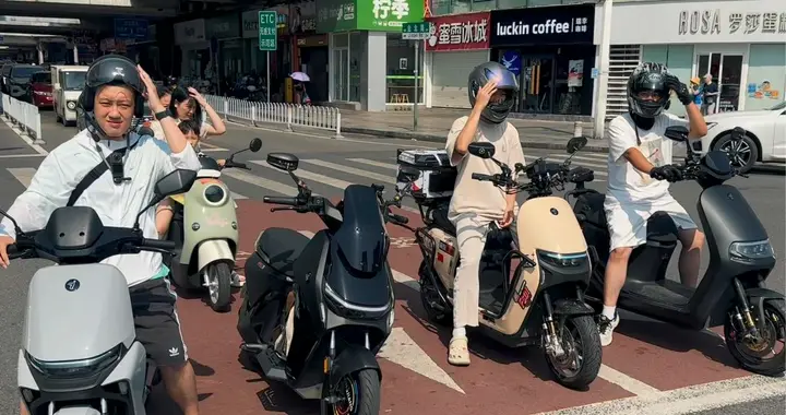 为什么现在的年轻人对燃油摩托车不感兴趣？