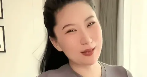 全不装了！谢霆锋公开示爱、张柏芝牵手小鲜肉，coco“搔首弄姿”