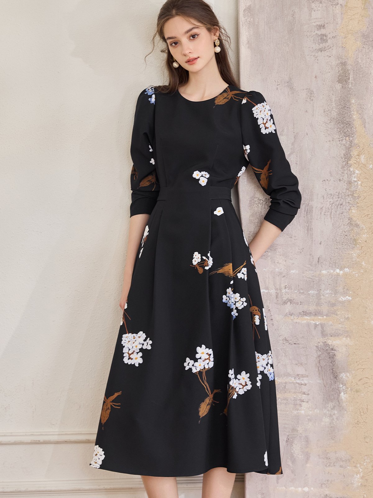 泡泡袖连衣裙,穿出你的优雅气质