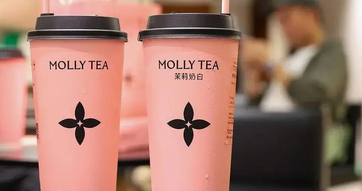 LV诉茉莉奶白：到底是新茶饮“蹭大牌”还是奢侈品“不讲武德”？