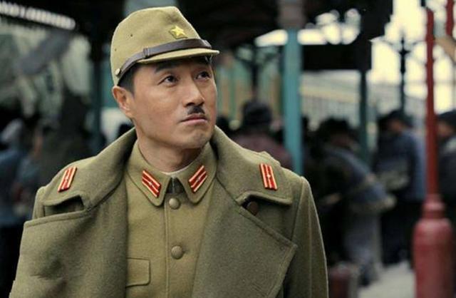 二战时日军鼻子下面为何要留一撮毛？1945年5月9日日本拒绝投降