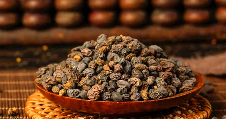 上疏肝，下补肾，中健脾，一个不值钱的药丸子，三焦一通百病皆消