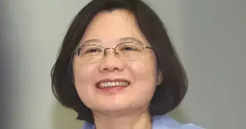 卸任后首次窜访美国，蔡英文向大陆喊话，外媒：大陆在台海大动作