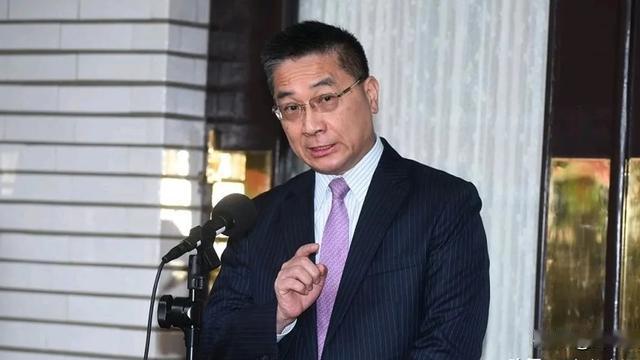 烽火神州：4月10日，在郑丽文到达北京与