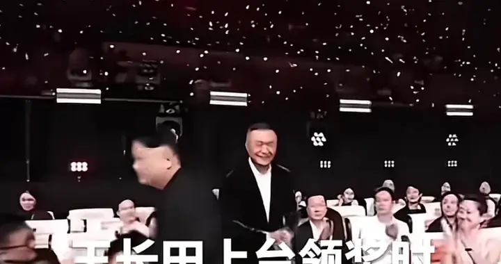在第38届大众电影百花奖的颁奖现场，哪吒照见影视圈的成见与生态
