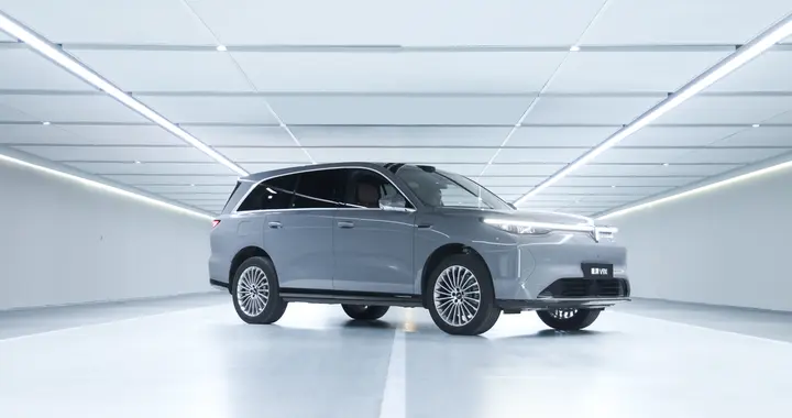 31.68 万起的魏牌 V9X，治好了六座 SUV 的两大通病