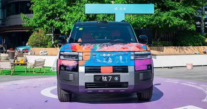 方程豹钛7｜披着硬派外壳的家用SUV