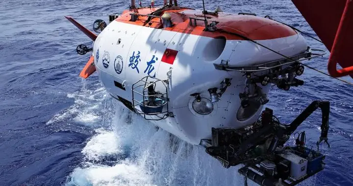 演习暴露杀招！日本潜艇击中万吨巨舰，中国航母要小心了？
