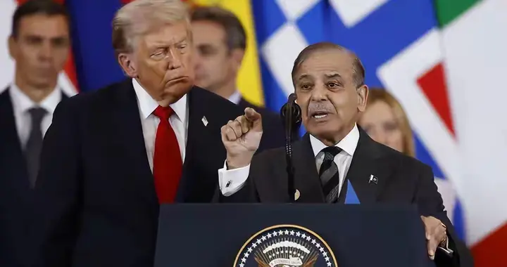 英雄变“美狗”？巴基斯坦总司令低头，全美阴谋曝光！