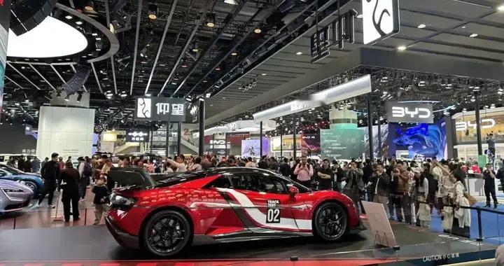 仰望广州车展发布会技术赋能豪华进阶