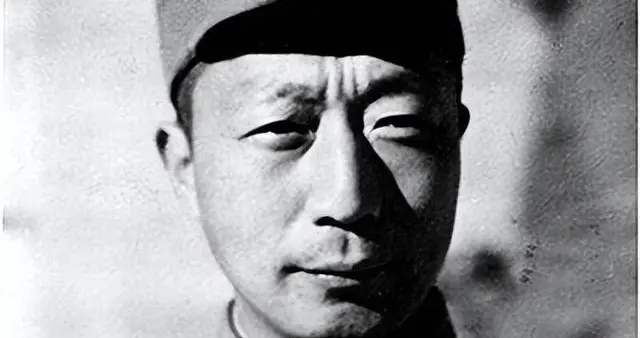 解放战争中最奇特的上下级：下属资历更深，上级指挥他要通过军委