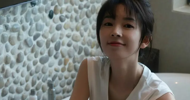 陈瑶可爱甜美范