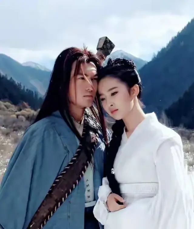 落毛凤凰不如鸡，忘恩负义的杨颖竟成内娱笑柄