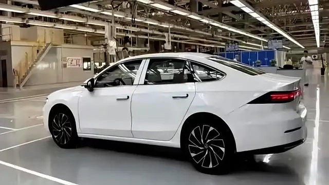 外形时尚动感的轿车首选座驾来了