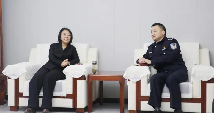 警医携手护平安 节前慰问暖警心——泰安市中心医院走访慰问迎胜派出所公安民警