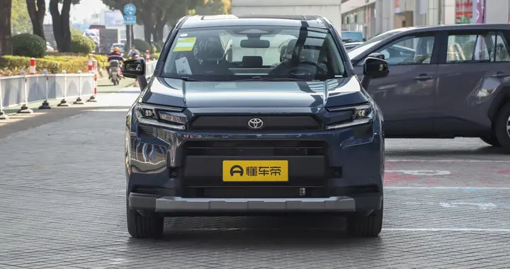 一汽丰田RAV4荣放2026款试驾：三低省心，三高出众，适配普通家庭