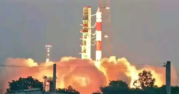 致命短板暴露！2026年全球火箭发射首败，16颗卫星全损，沦为笑柄