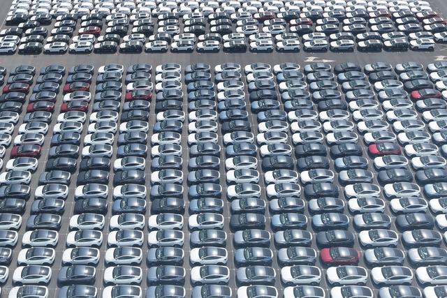 中国汽车出口再创新高：4月出口51.7万辆，新能源车成增长主