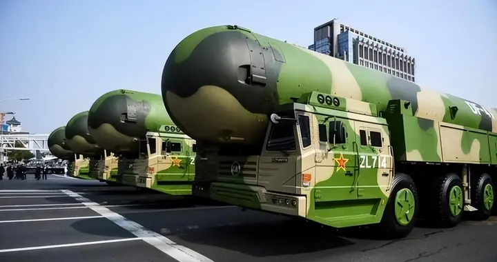 中国东风-41洲际导弹，可带10枚核弹头，仅发射1次成本就超20亿？