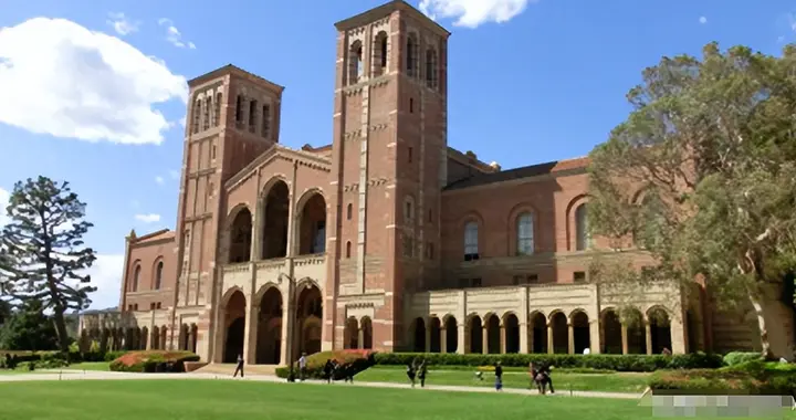 富庶小国崩溃有多快？三年变地狱：全国断电缺粮，连吃饭都成问题