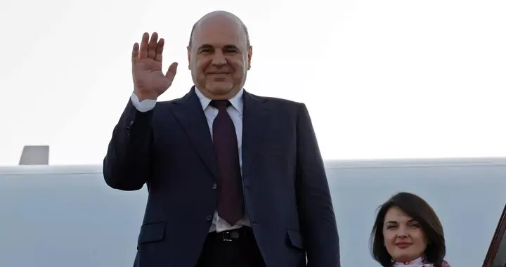 中方提前布局，绕开美元支付，俄总理应邀来华，中俄要办5件大事