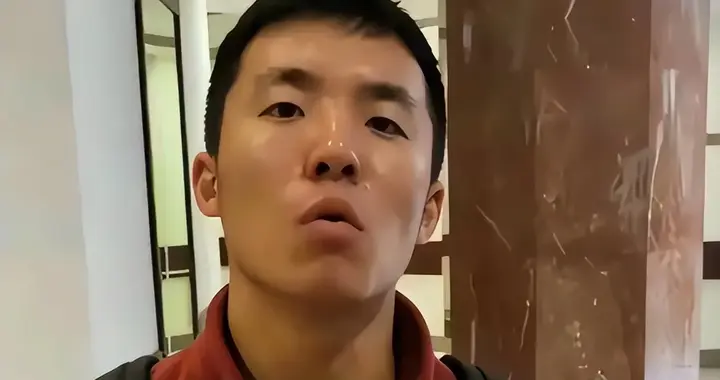 嚣张至极！身披旭日旗被遣返，企业竟公开喊一起披！汤家凤痛斥