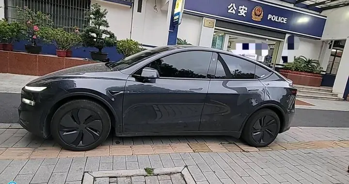 电车动不动就全损，车主满意了，但增加的社会成本由谁来消化？