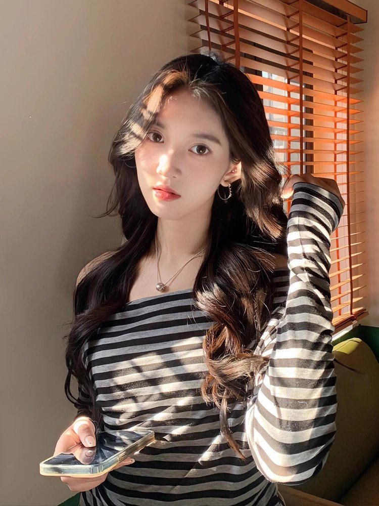 小个子撞色条纹斜肩打底衫小上衣女春秋独特