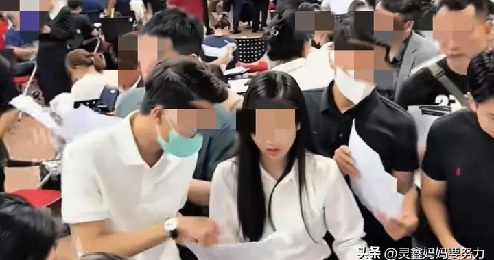 再不买就没了？多地上演“抢房潮”，现场堪比春运抢票