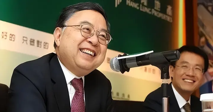 美国扶持的3位中国富豪起作用？在国内疯狂捞钱，但无偿捐给美国