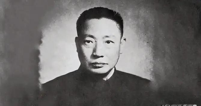 从小学老师到血腥特务头子，他死前被骗光家底