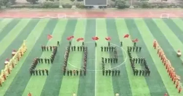 中国军人拜年的画面，怎么也看不够，战友你看的是否热血沸腾