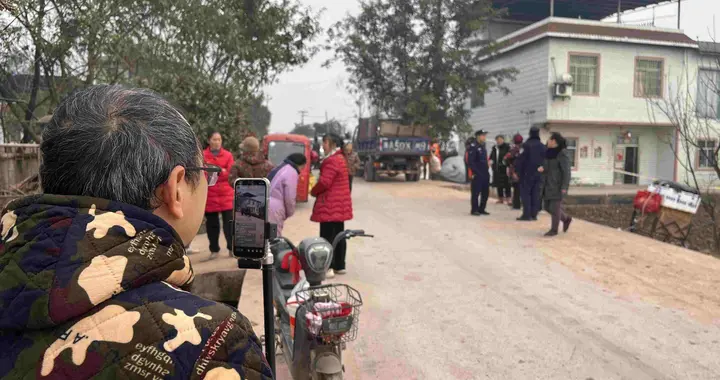 呆呆家杀猪火了，村民懵了，政府连夜改剧本