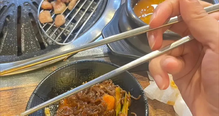 中日韩的筷子有什么区别？为什么筷子一头方一头圆？